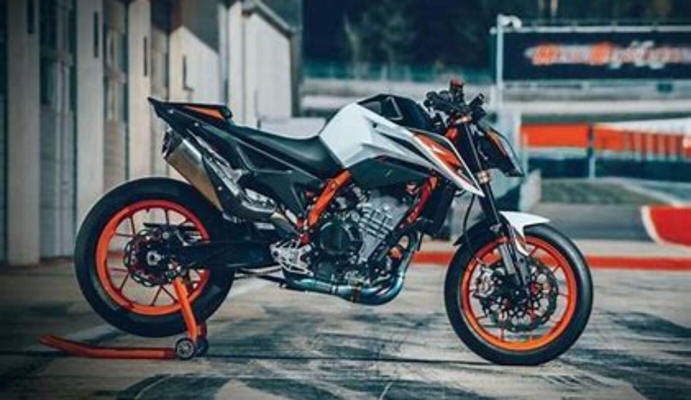 KTM 890 Duke