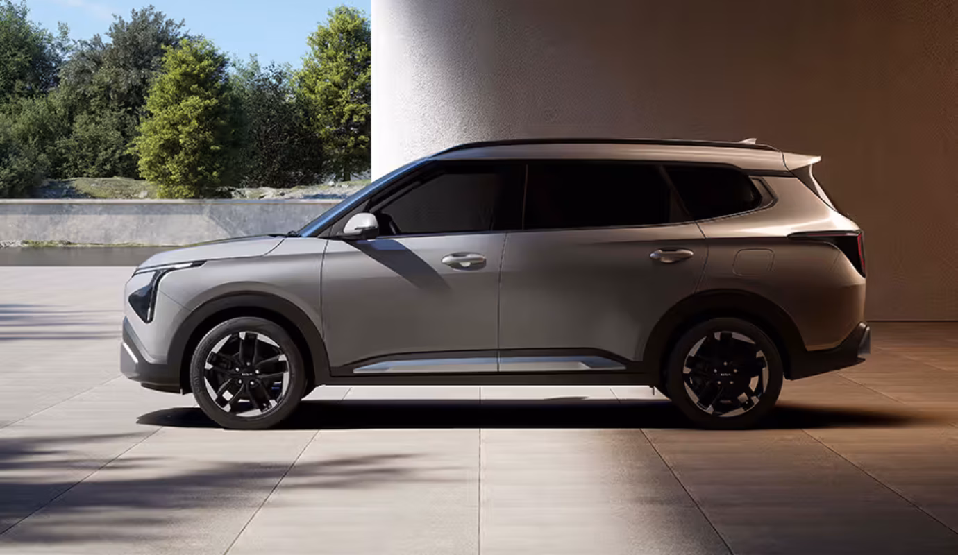 KIA Carens Clavis