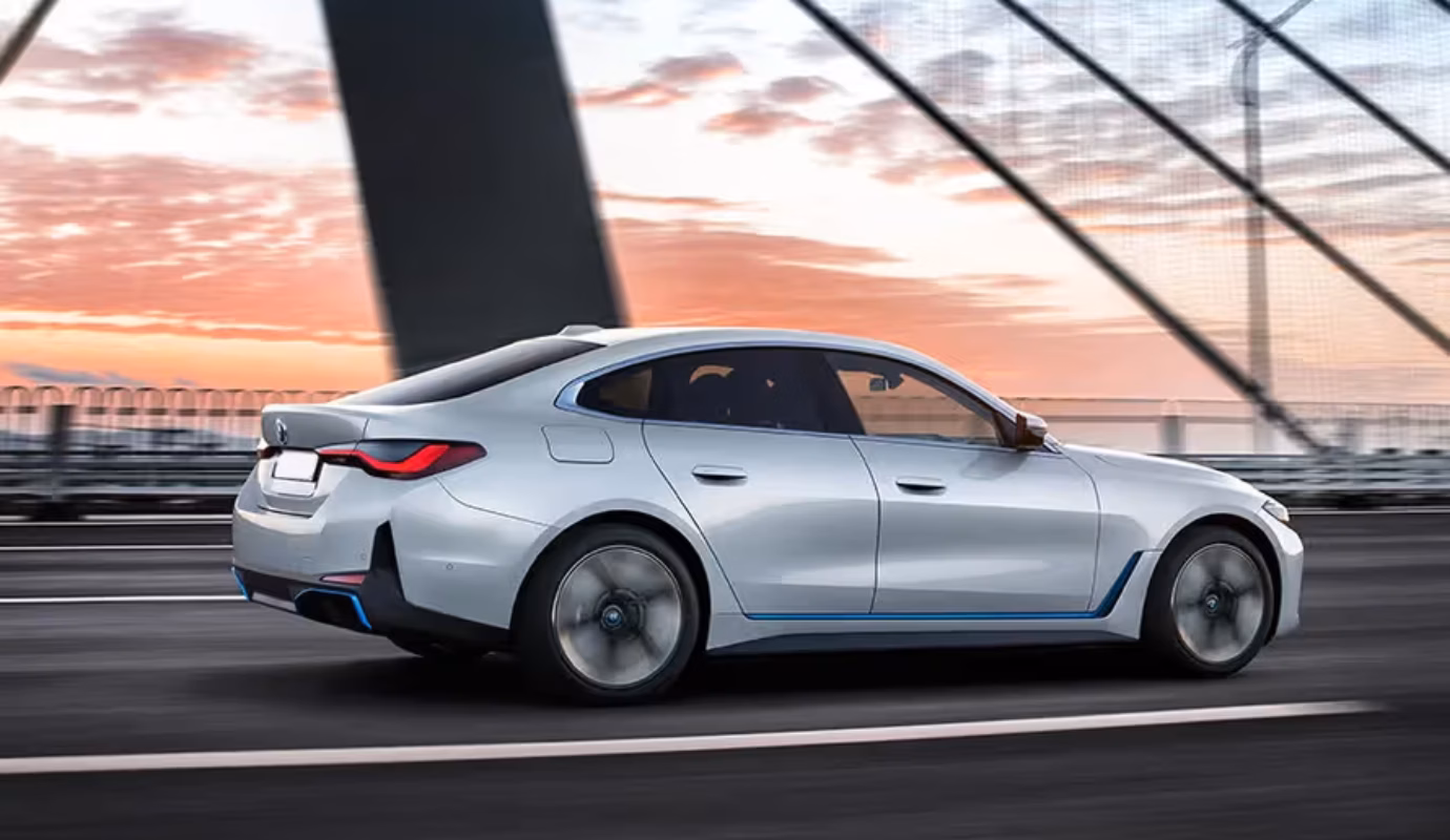 BMW i4