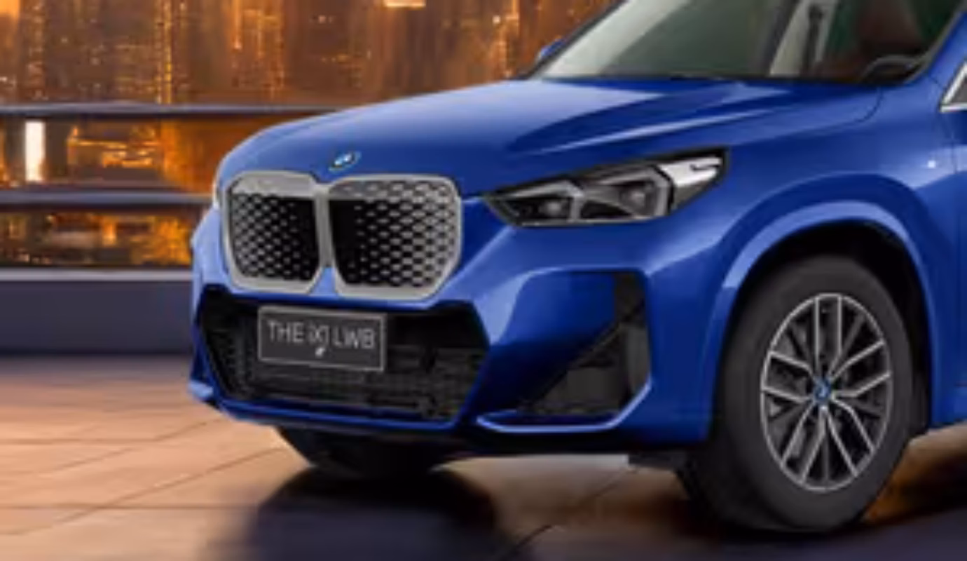 BMW ix1 L