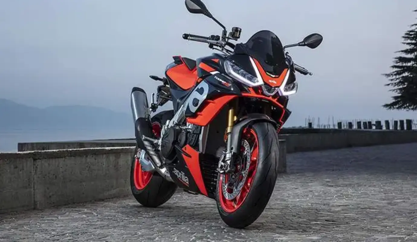 Aprilia Tuono V4
