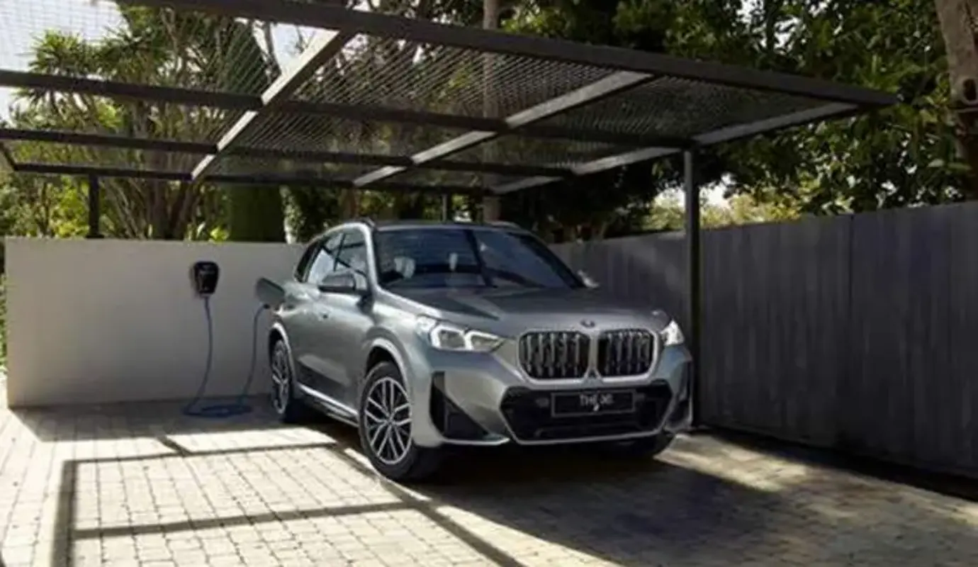 BMW iX1