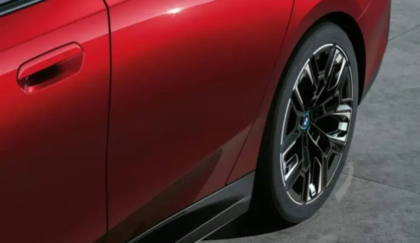 BMW i5