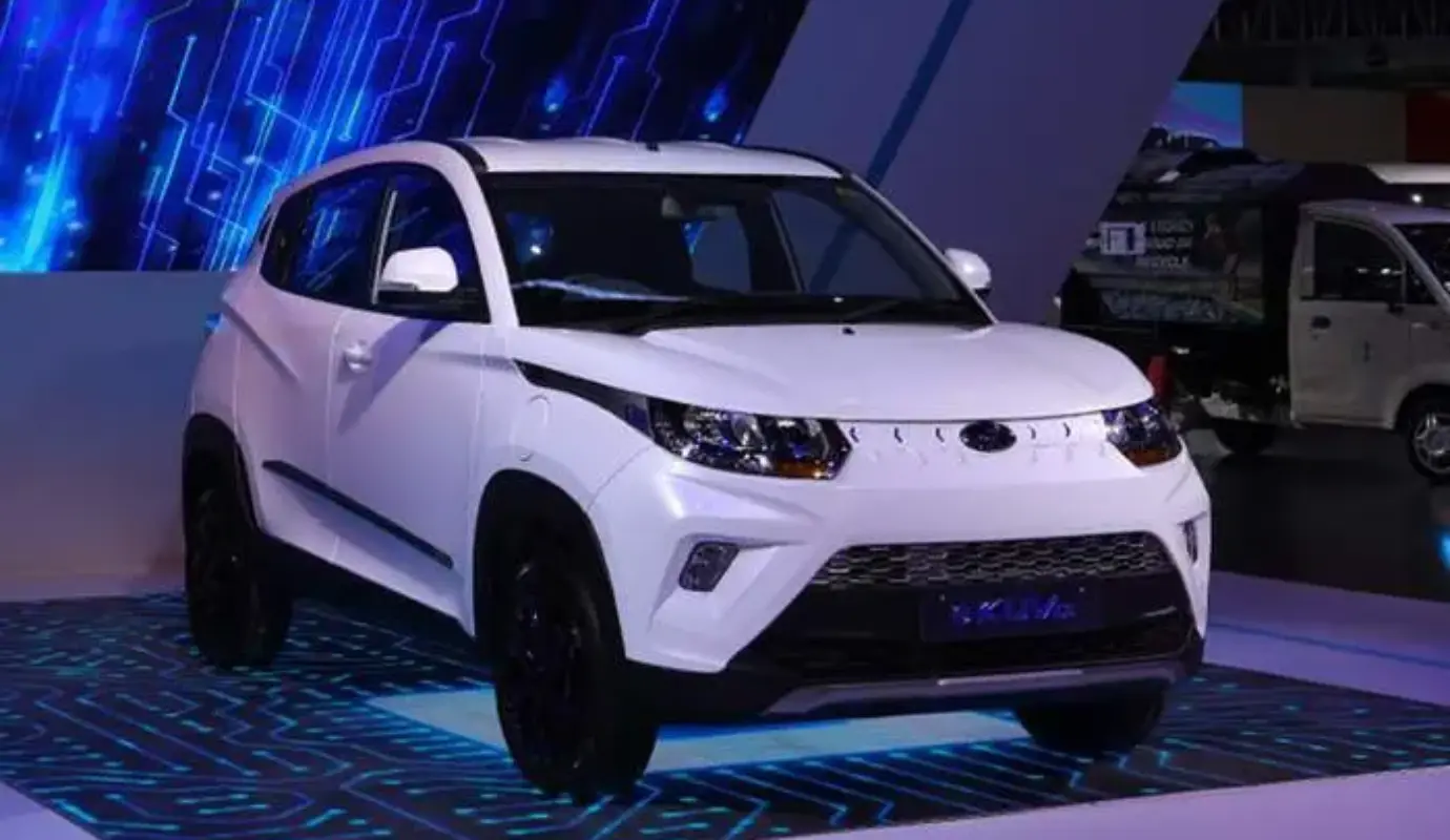 Mahindra eKUV100