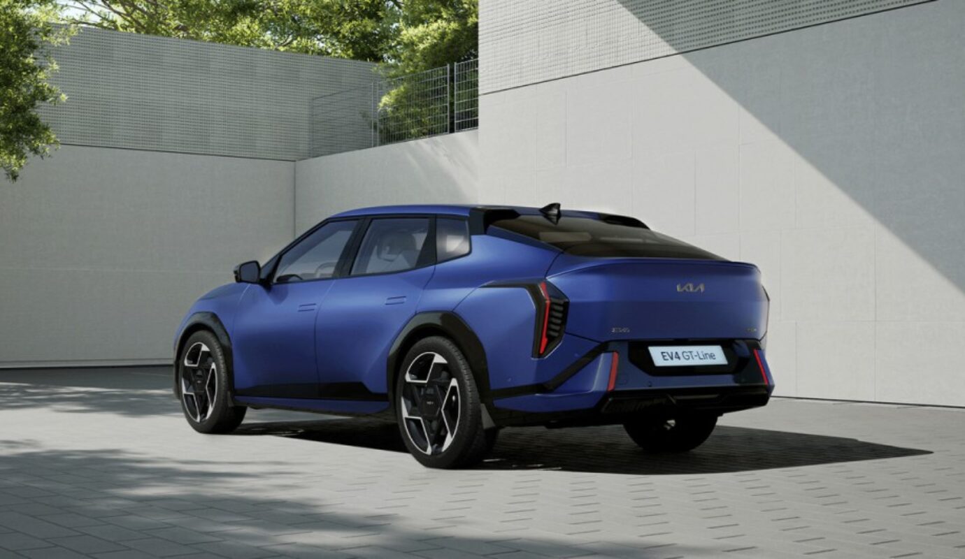 KIA EV4