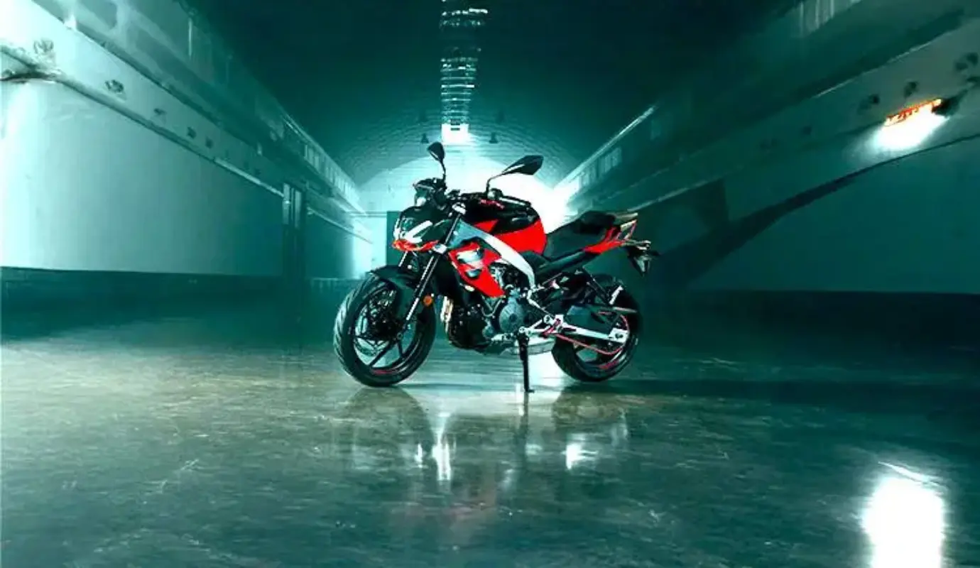 Aprilia Tuono 457