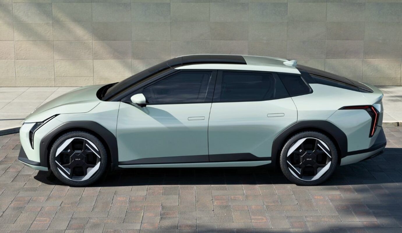 KIA EV4
