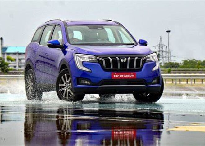 Mahindra XUV 700